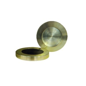 Par de Pratos de Aço: Usado para acomodar os discos de Neoprene, permitindo uma melhor qualidade na execução do ensaio axial em concreto.